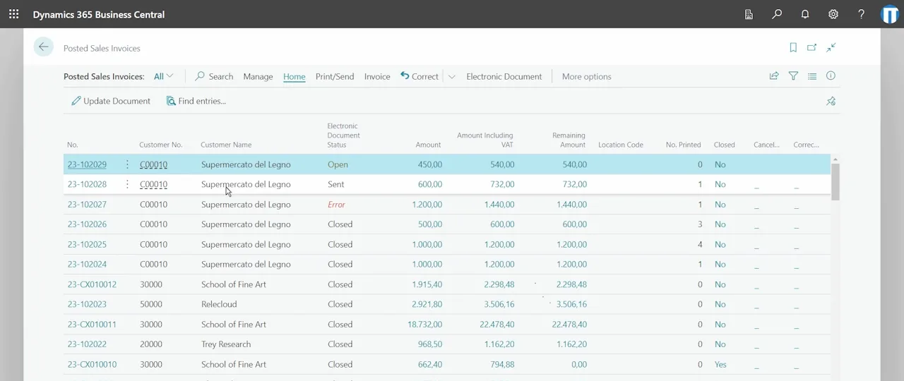 Posted sales invoices list in Business Central with the electronic document status column